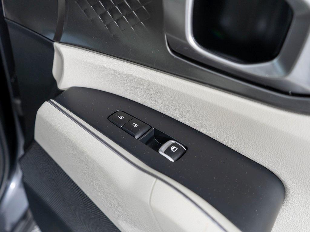 used 2021 Kia Sorento Hybrid car, priced at $14,999