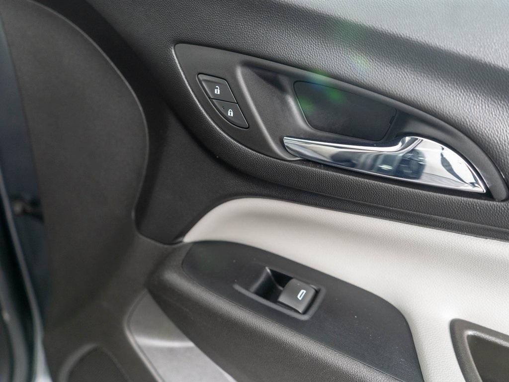 used 2019 Chevrolet Equinox car, priced at $13,669