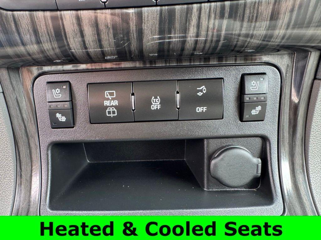 used 2014 Chevrolet Traverse car, priced at $9,436