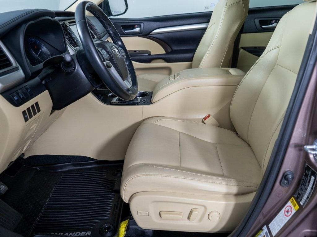 used 2017 Toyota Highlander car, priced at $19,995