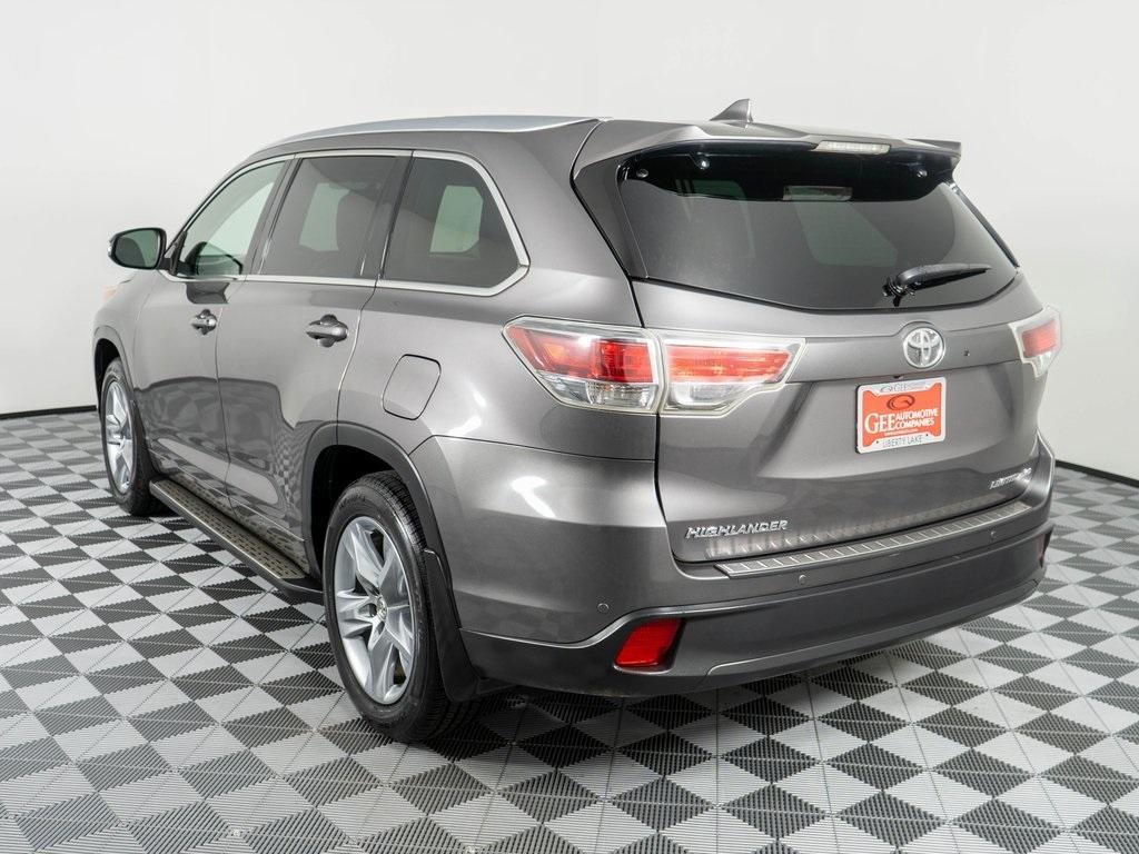 used 2015 Toyota Highlander car, priced at $13,244
