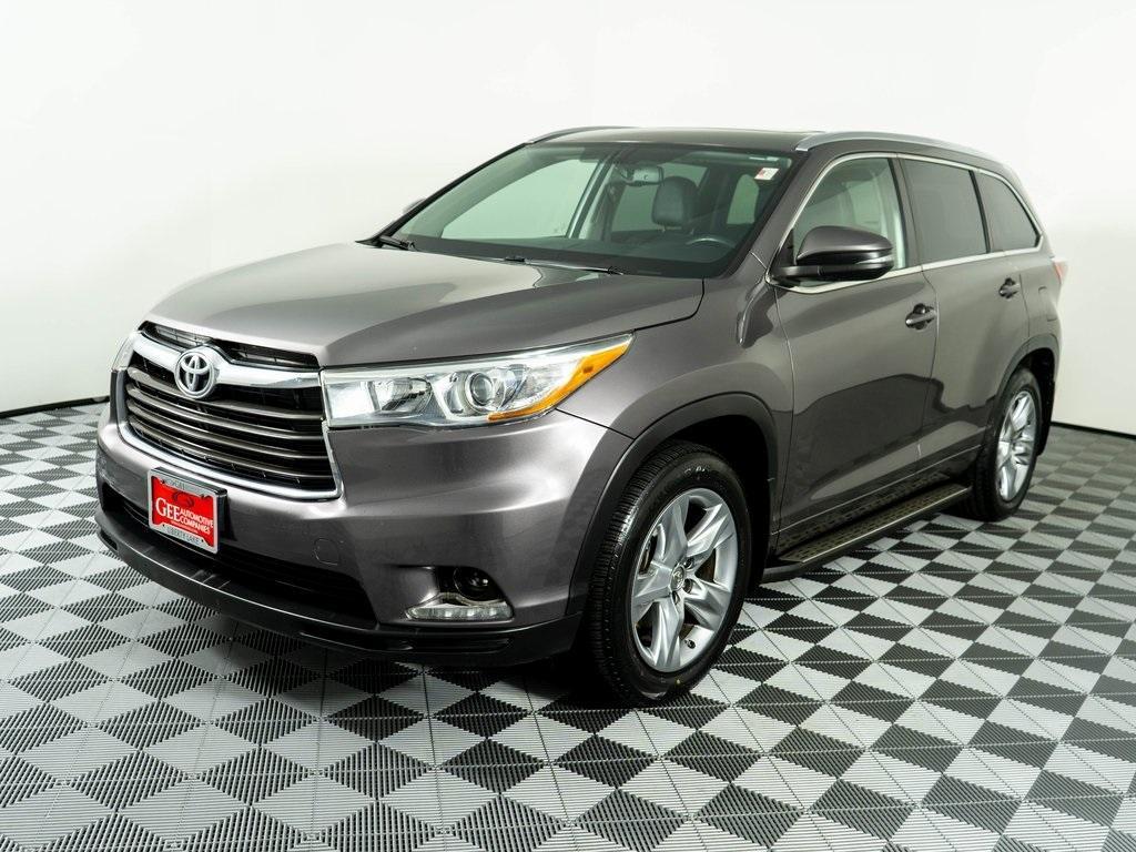 used 2015 Toyota Highlander car, priced at $13,244