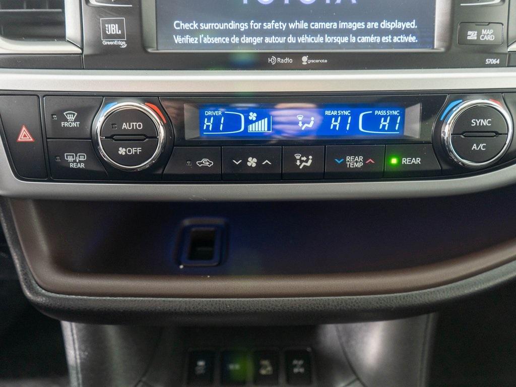 used 2015 Toyota Highlander car, priced at $13,244