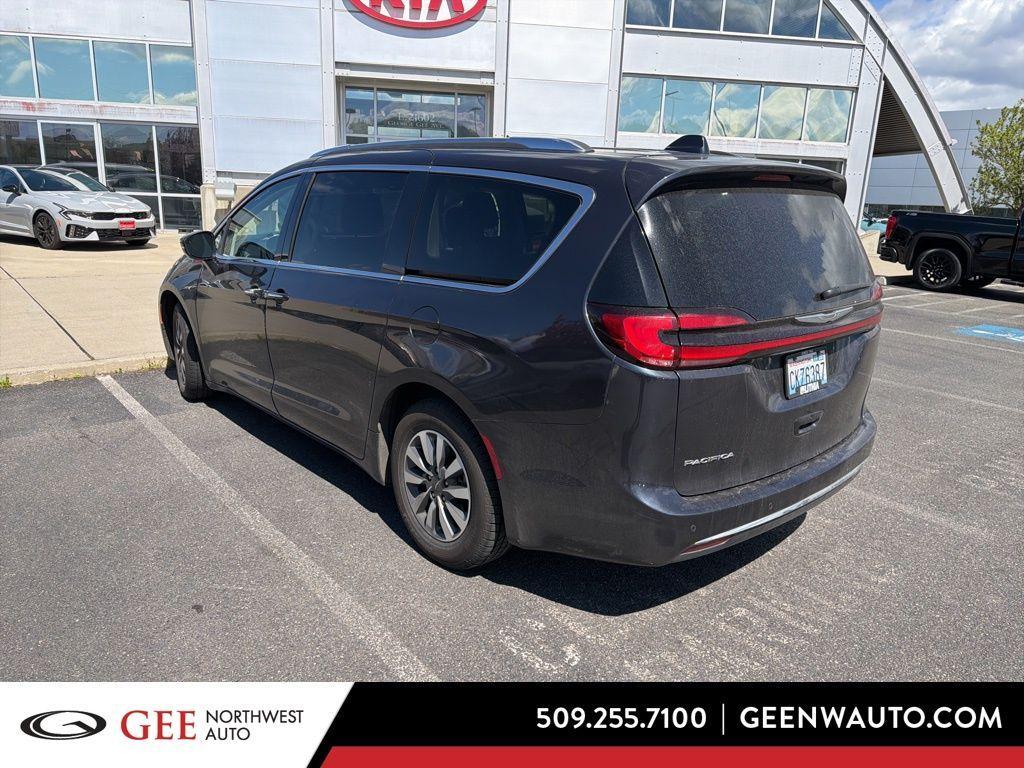 used 2021 Chrysler Pacifica car, priced at $17,995