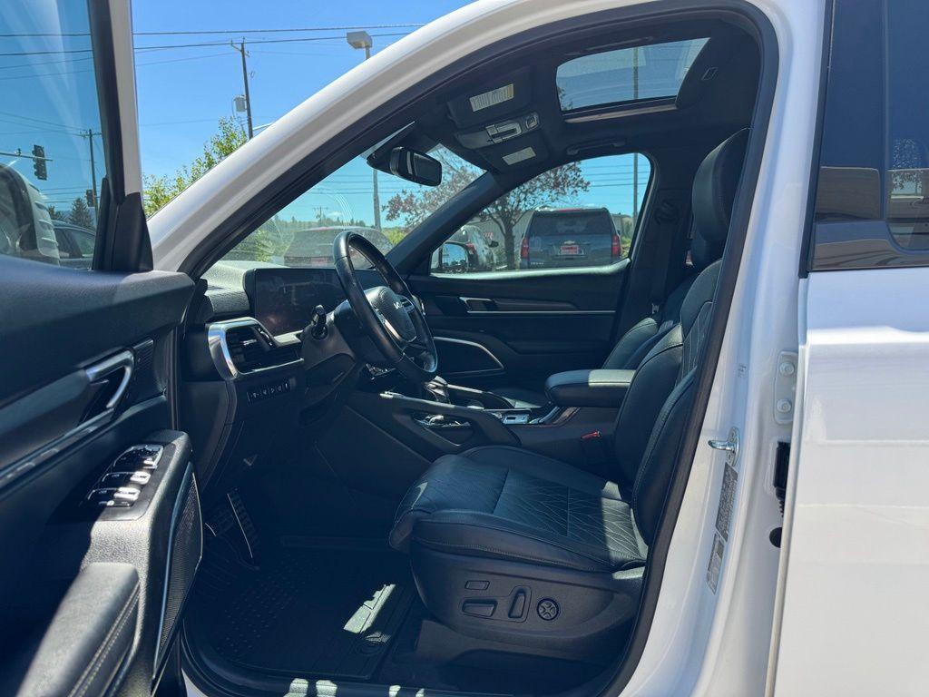 used 2023 Kia Telluride car, priced at $33,195