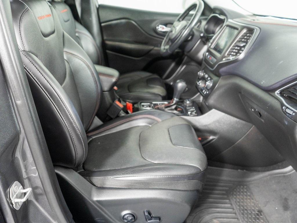 used 2019 Jeep Cherokee car, priced at $20,991