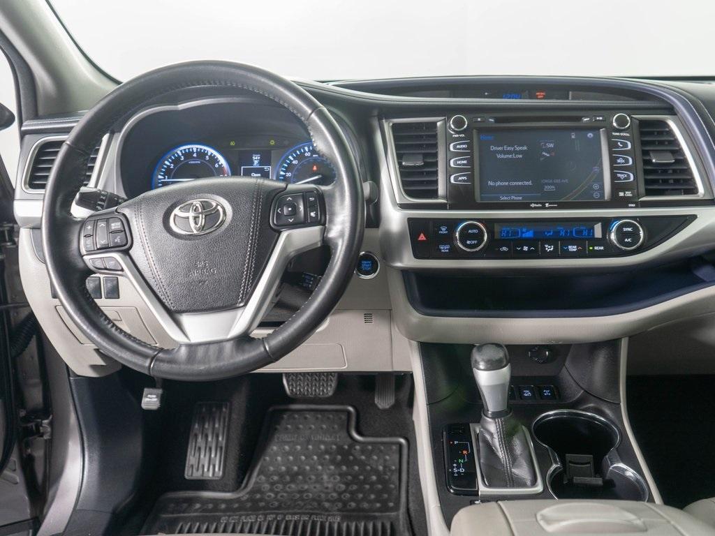 used 2015 Toyota Highlander car, priced at $16,995
