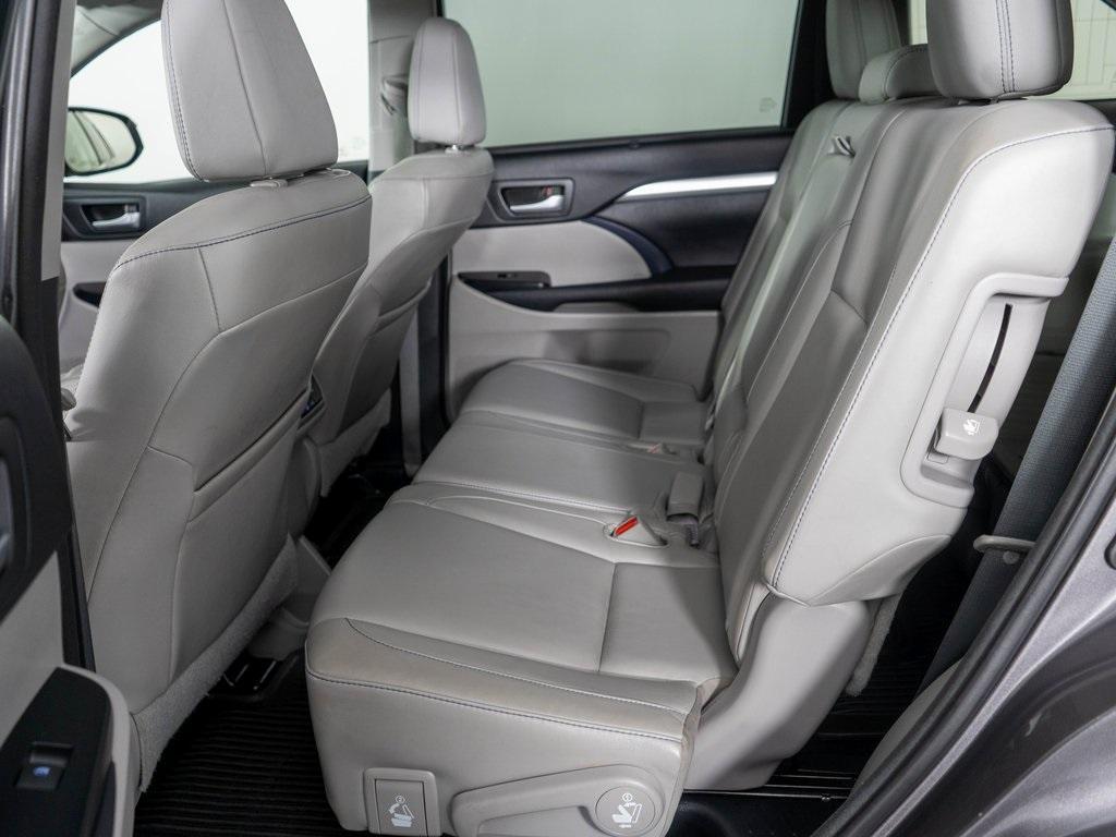 used 2015 Toyota Highlander car, priced at $16,995