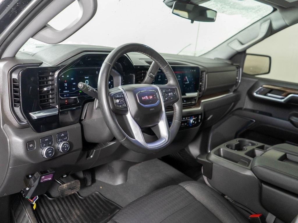 used 2023 GMC Sierra 1500 car, priced at $35,999