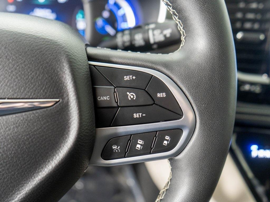 used 2024 Chrysler Pacifica Hybrid car, priced at $27,995