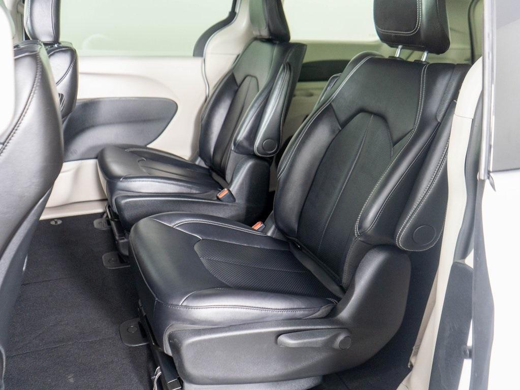 used 2024 Chrysler Pacifica Hybrid car, priced at $27,995