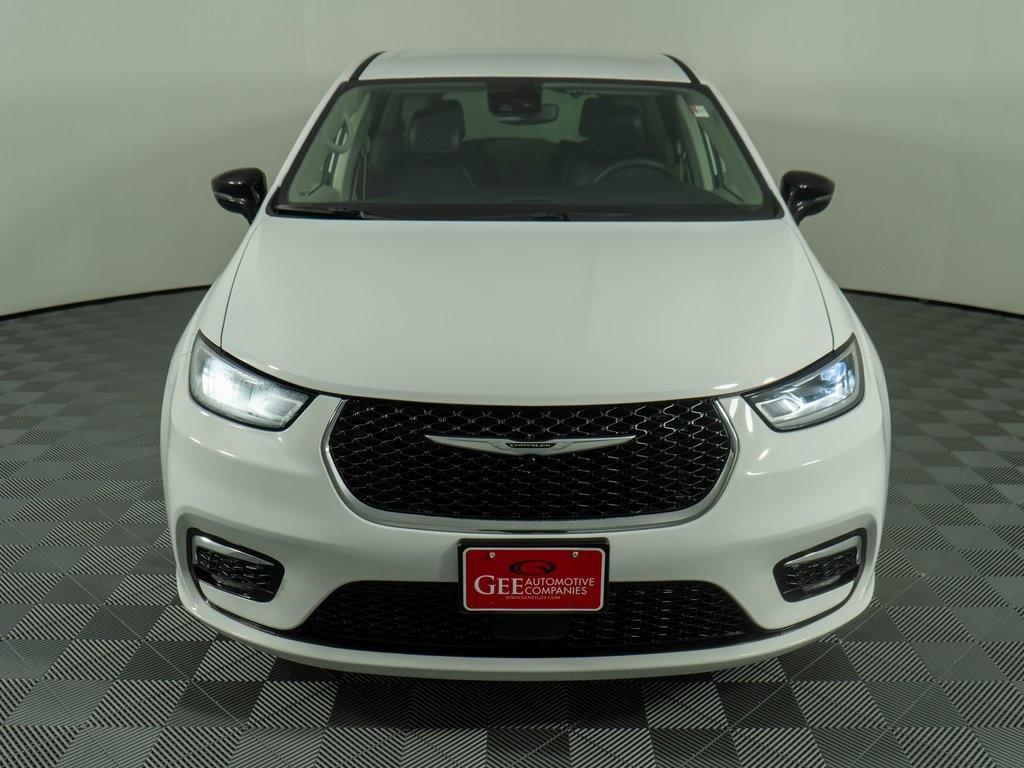 used 2024 Chrysler Pacifica Hybrid car, priced at $27,995