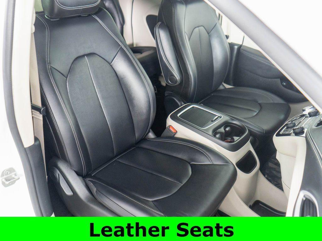 used 2024 Chrysler Pacifica Hybrid car, priced at $27,457
