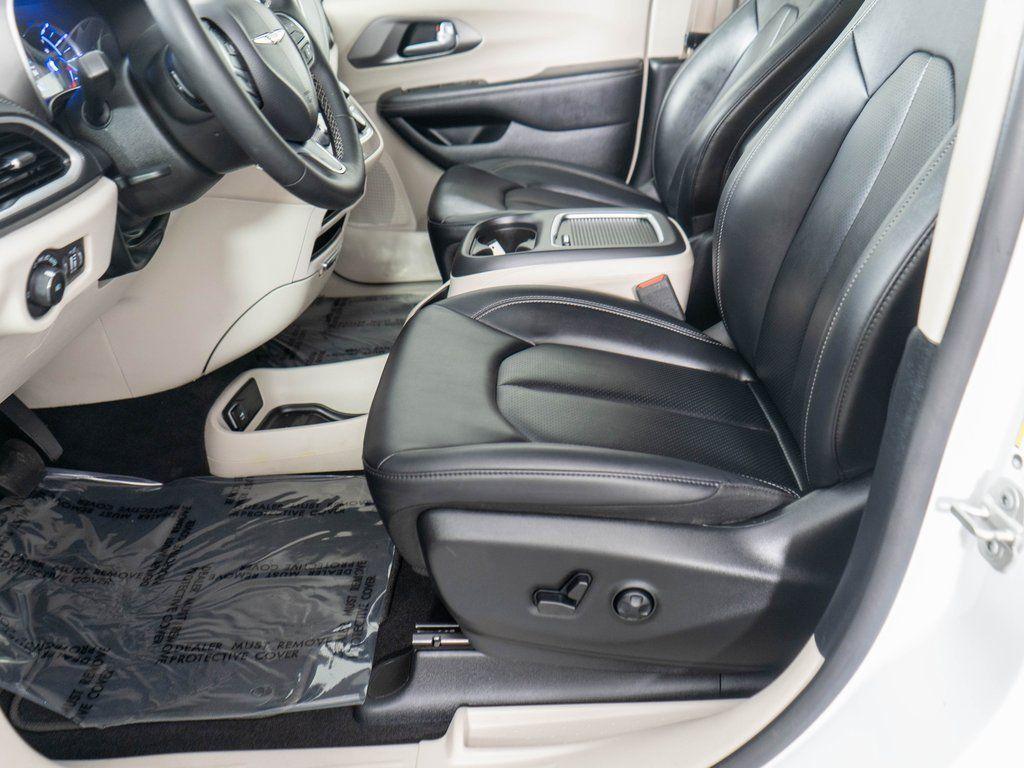 used 2024 Chrysler Pacifica Hybrid car, priced at $27,457