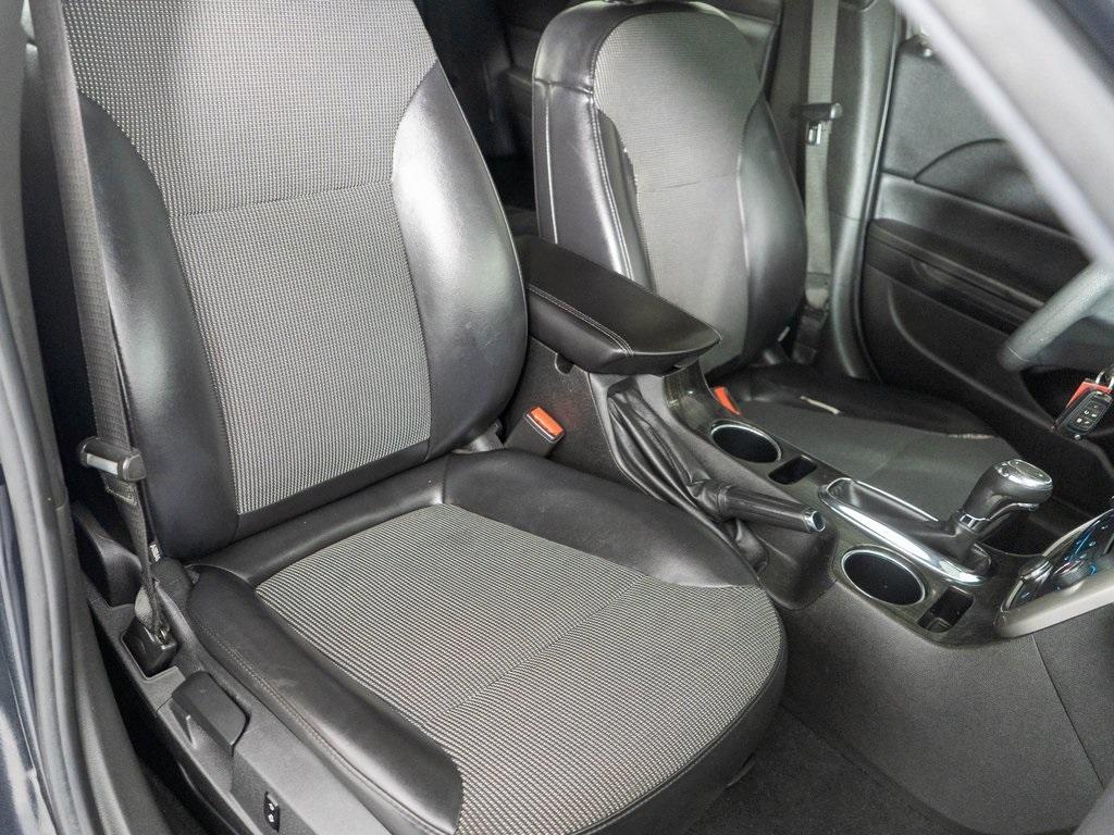 used 2015 Chevrolet Malibu car, priced at $7,995