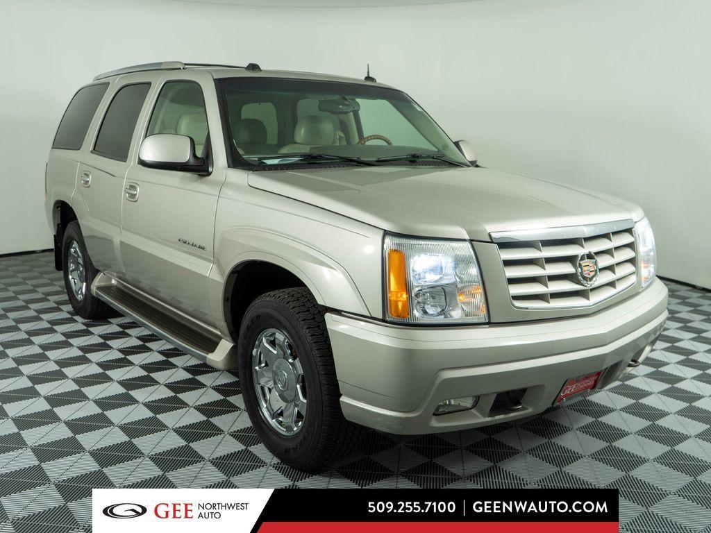 used 2004 Cadillac Escalade car, priced at $10,995