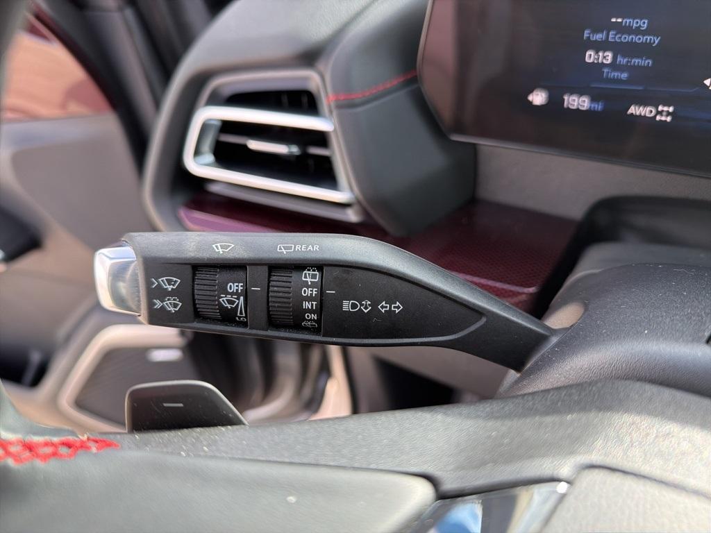 used 2024 Chevrolet Traverse car, priced at $49,140