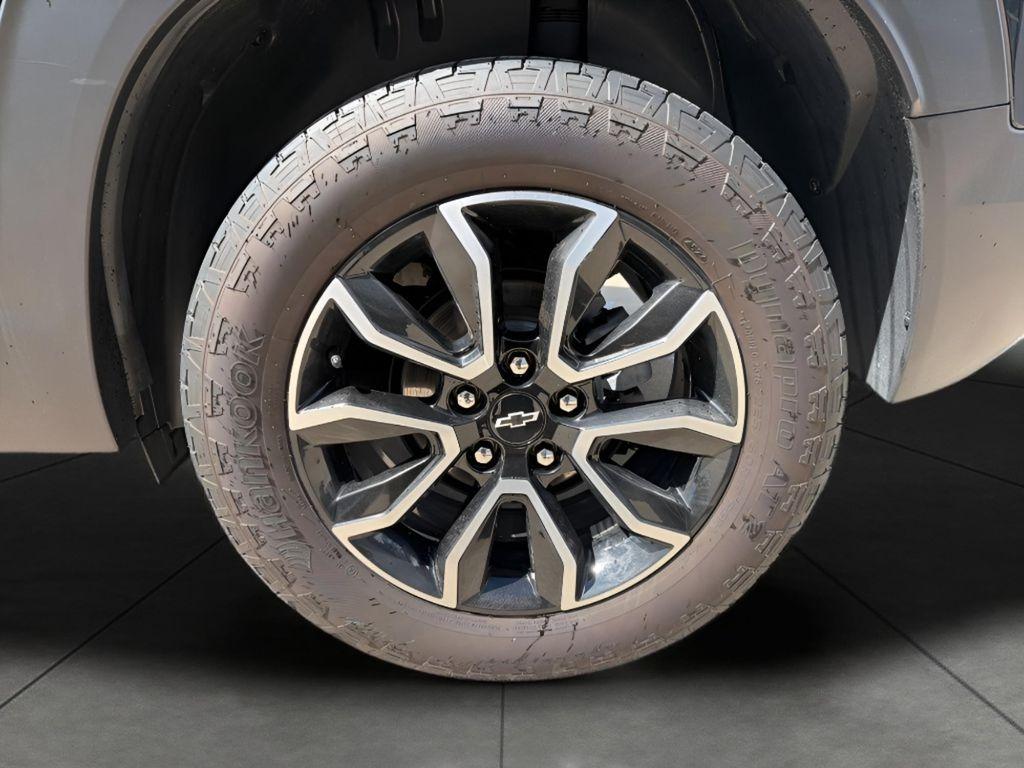 used 2025 Chevrolet TrailBlazer car, priced at $27,632