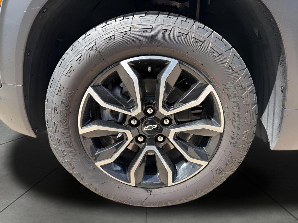 used 2025 Chevrolet TrailBlazer car, priced at $27,632