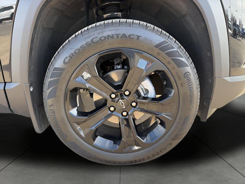 used 2026 Chevrolet Equinox car, priced at $29,998