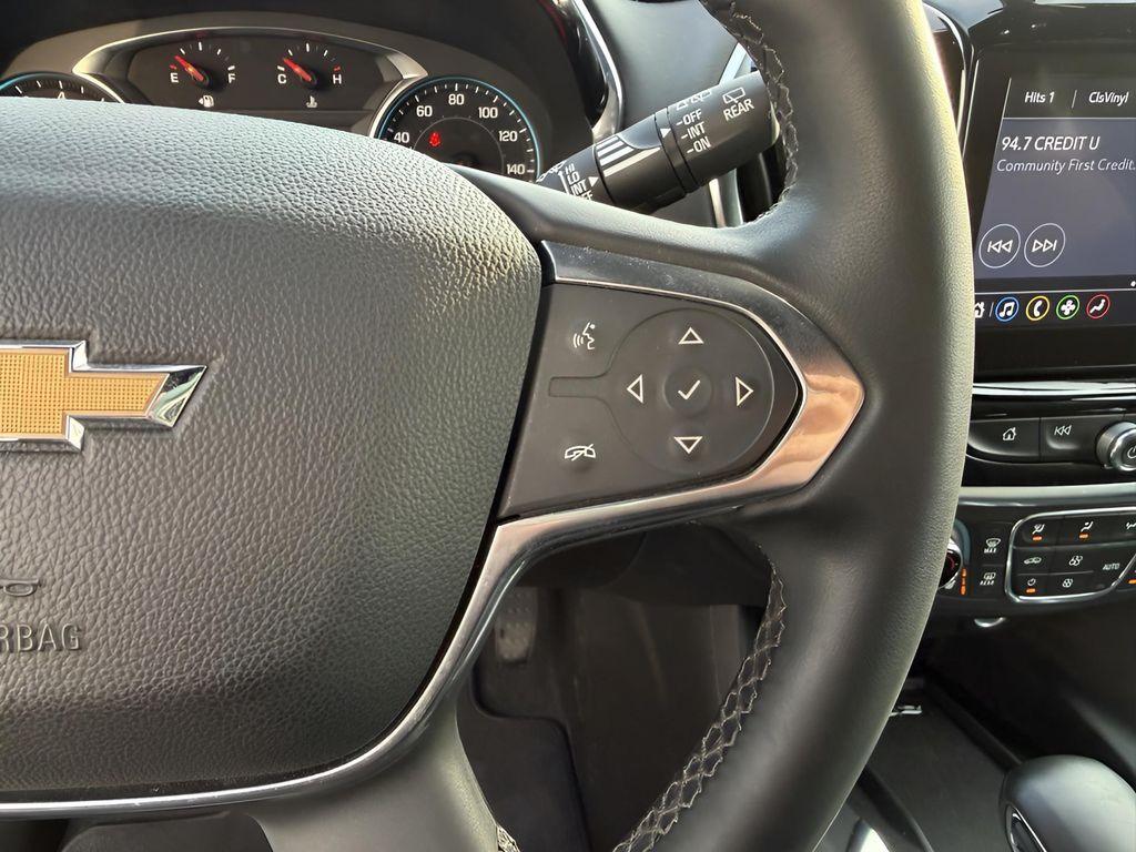 used 2023 Chevrolet Traverse car, priced at $30,966
