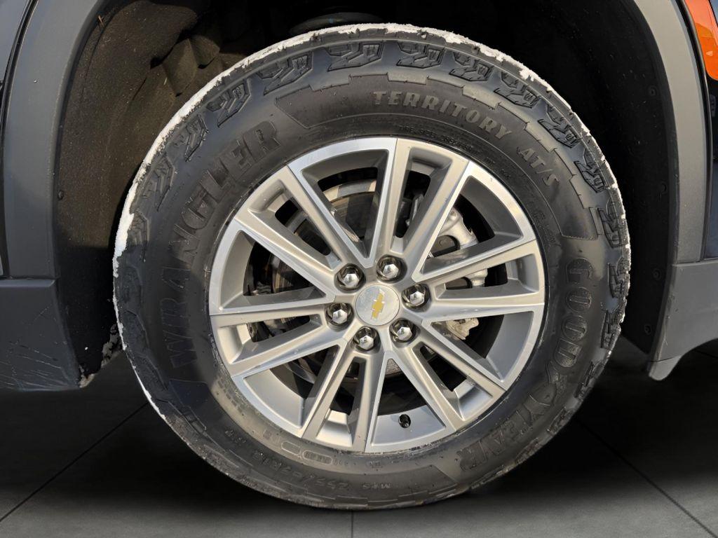 used 2023 Chevrolet Traverse car, priced at $30,966