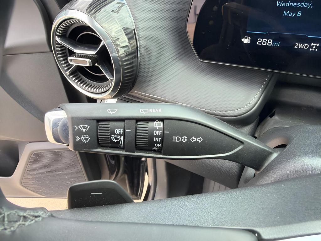 used 2025 Chevrolet Equinox car, priced at $27,391