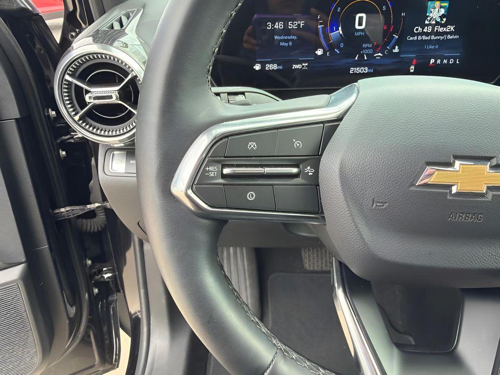 used 2025 Chevrolet Equinox car, priced at $27,391