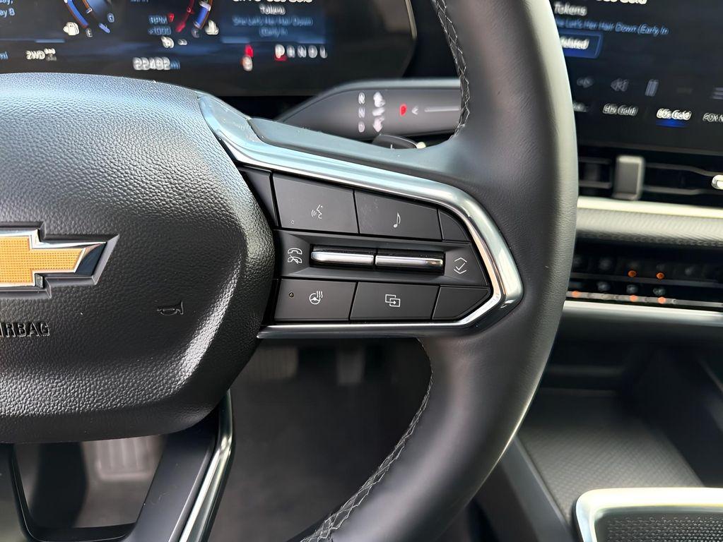 used 2025 Chevrolet Equinox car, priced at $27,104