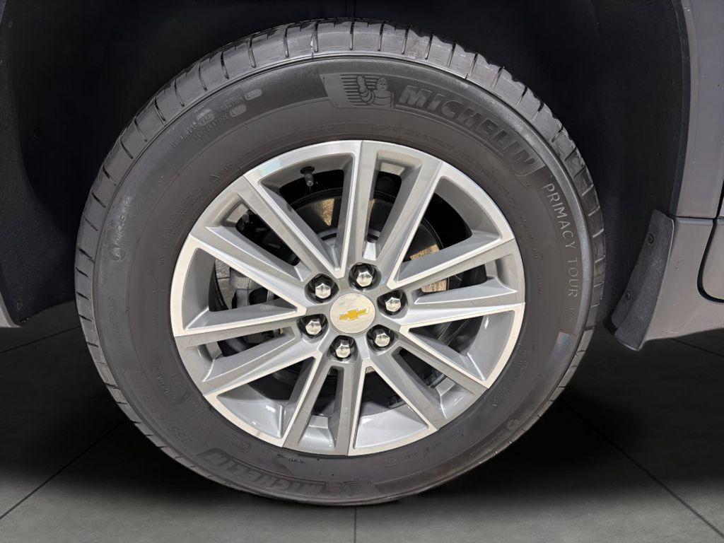 used 2023 Chevrolet Traverse car, priced at $27,567