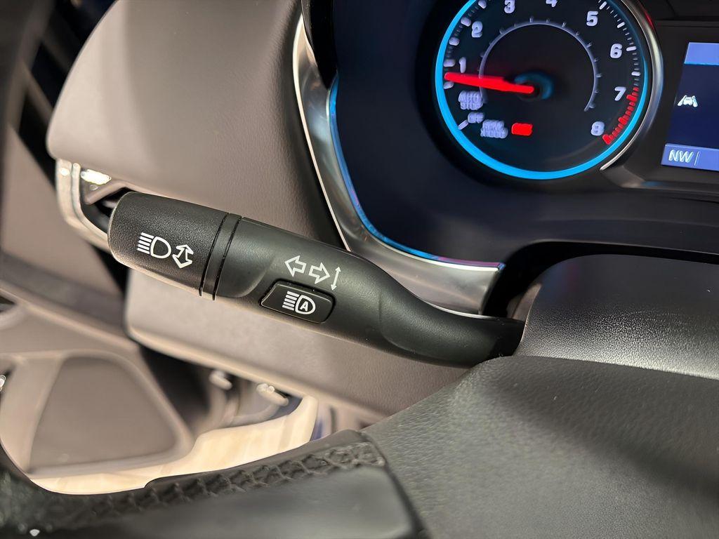 used 2023 Chevrolet Traverse car, priced at $27,567