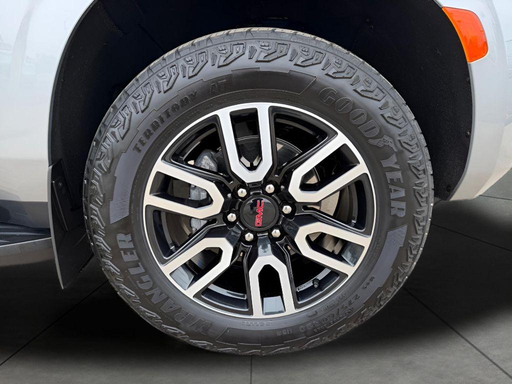 used 2024 GMC Yukon XL car, priced at $68,772