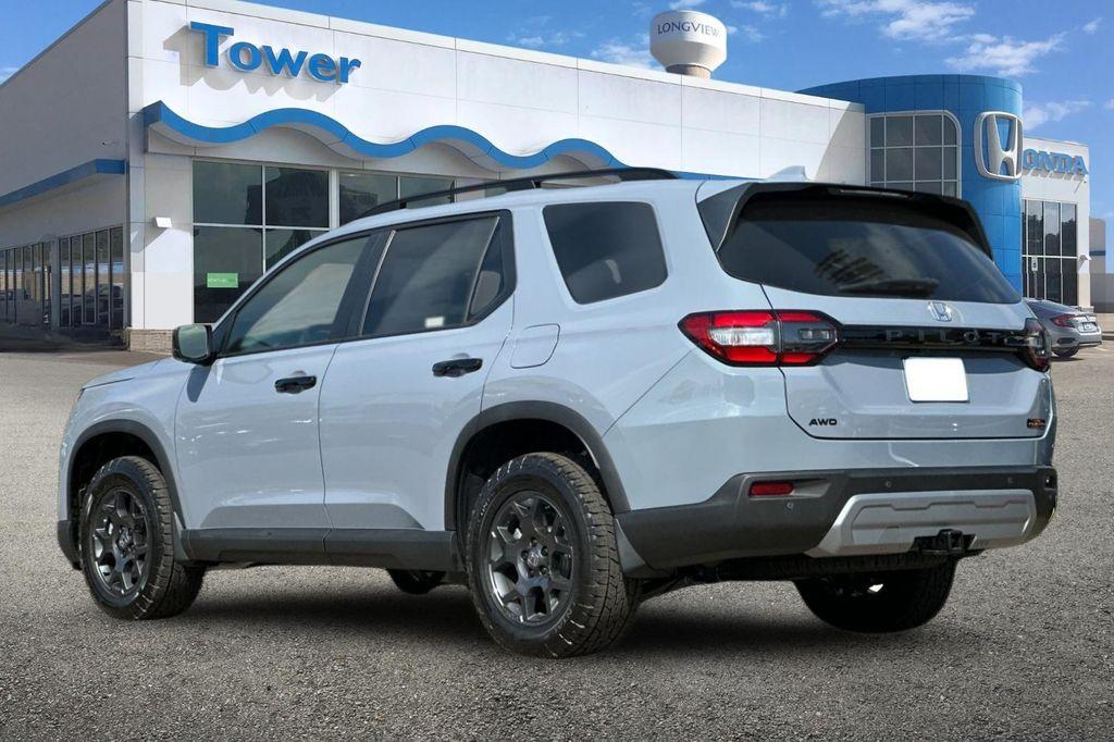 new 2025 Honda Pilot car, priced at $51,830