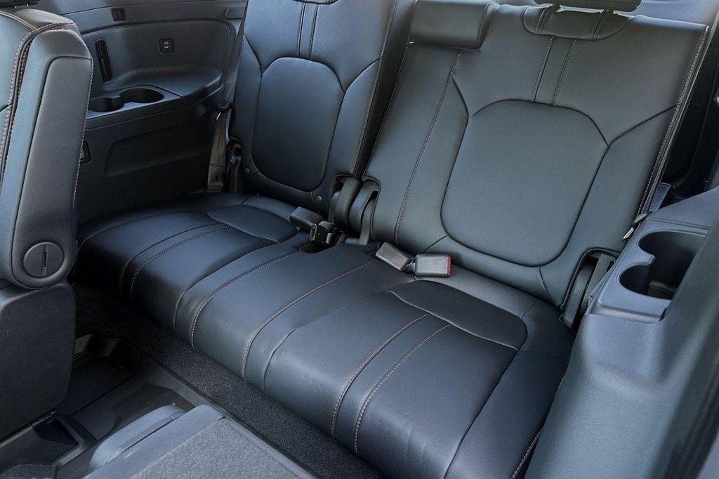 new 2025 Honda Pilot car, priced at $50,895