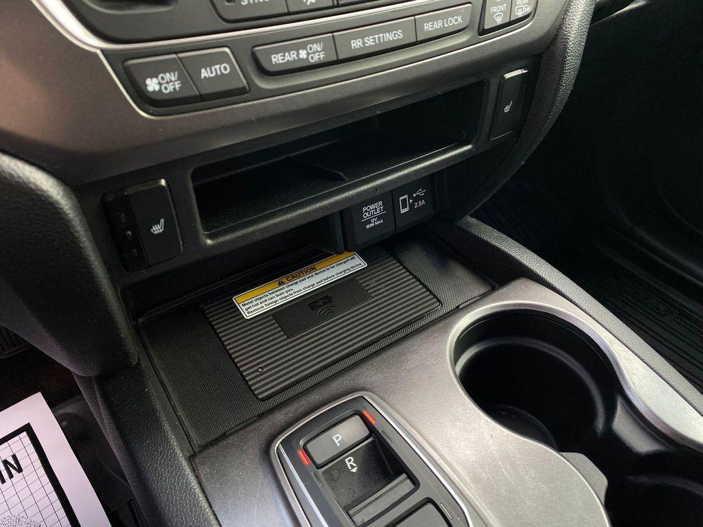 used 2022 Honda Pilot car, priced at $27,951