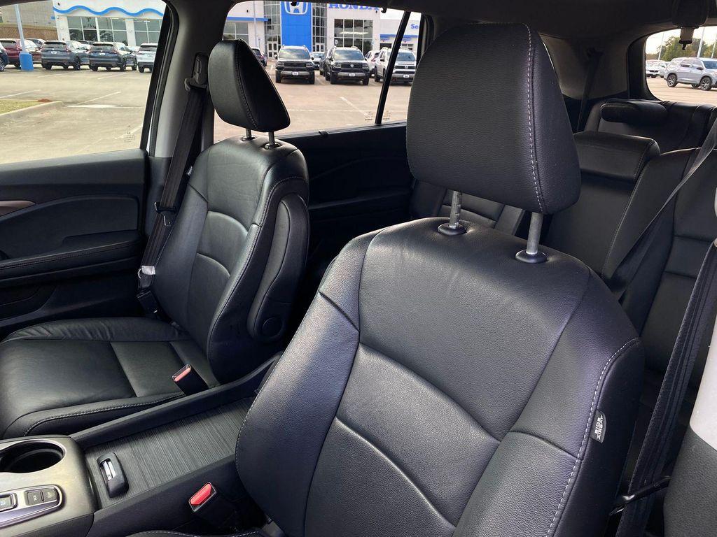 used 2022 Honda Pilot car, priced at $27,951