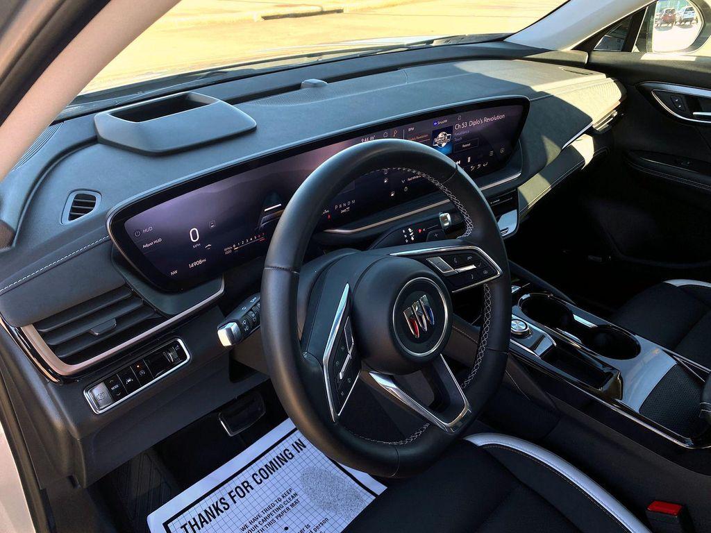 used 2025 Buick Envision car, priced at $29,488