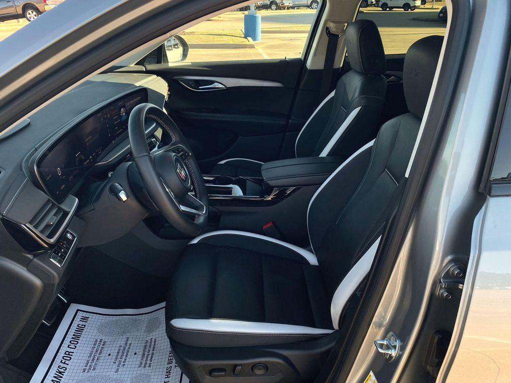 used 2025 Buick Envision car, priced at $29,488