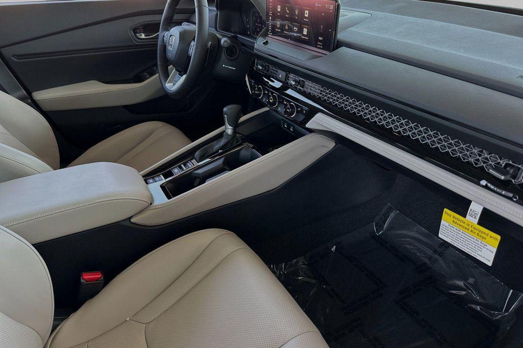 new 2025 Honda Accord Hybrid car