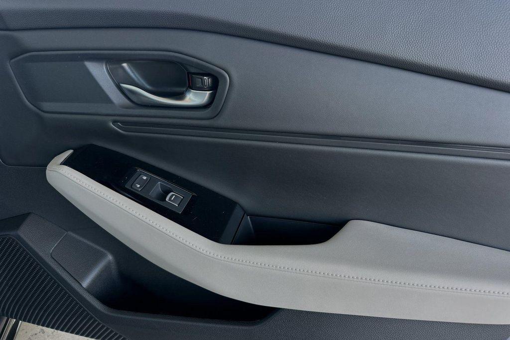 new 2025 Honda Accord Hybrid car