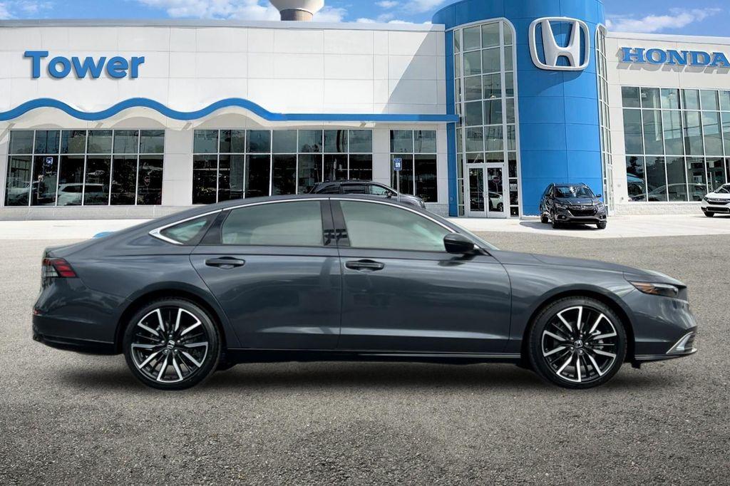 new 2025 Honda Accord Hybrid car