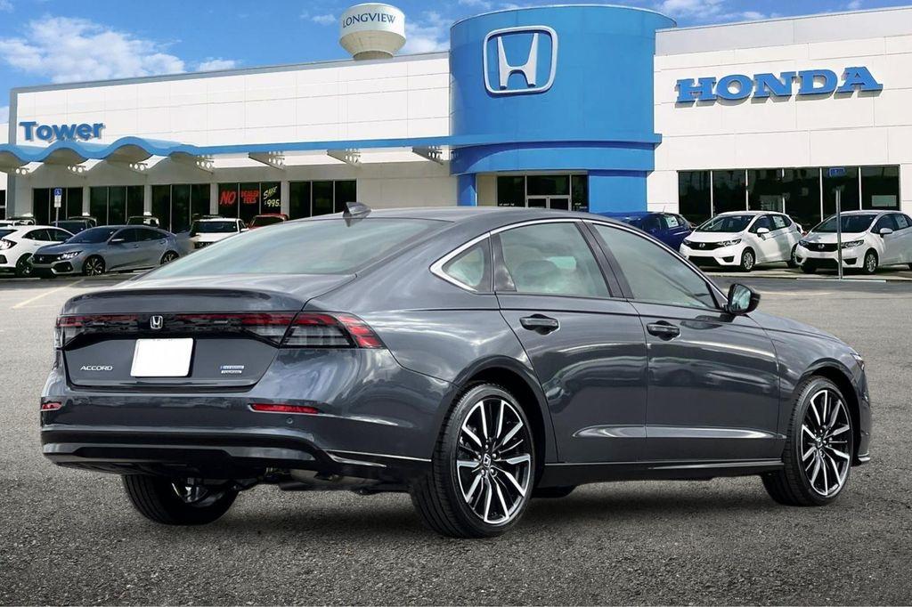 new 2025 Honda Accord Hybrid car