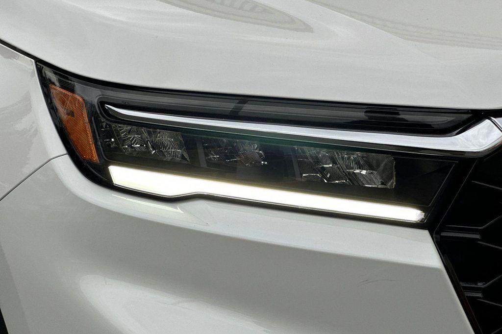 new 2025 Honda Pilot car, priced at $51,350