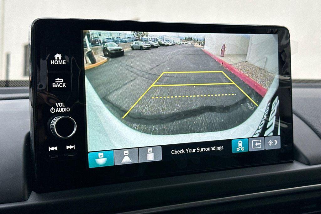 new 2025 Honda Pilot car, priced at $51,350