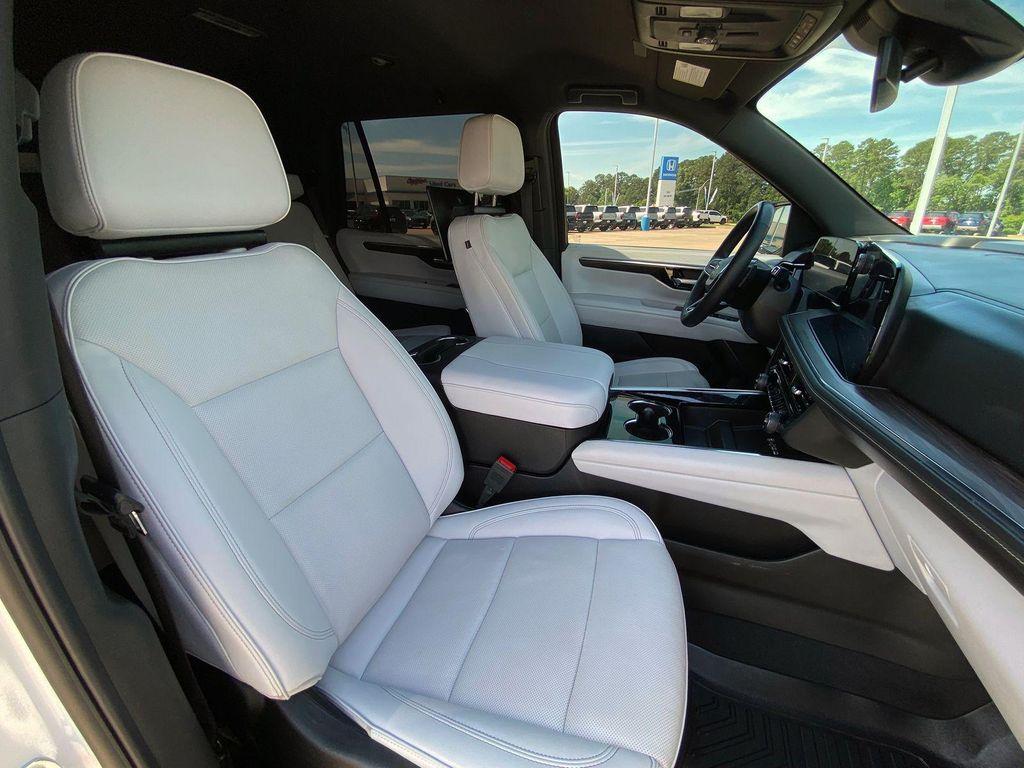 used 2025 Chevrolet Tahoe car, priced at $65,986