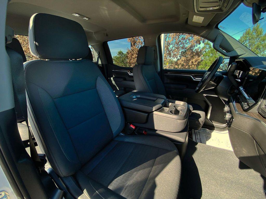 used 2025 Chevrolet Silverado 1500 car, priced at $42,990