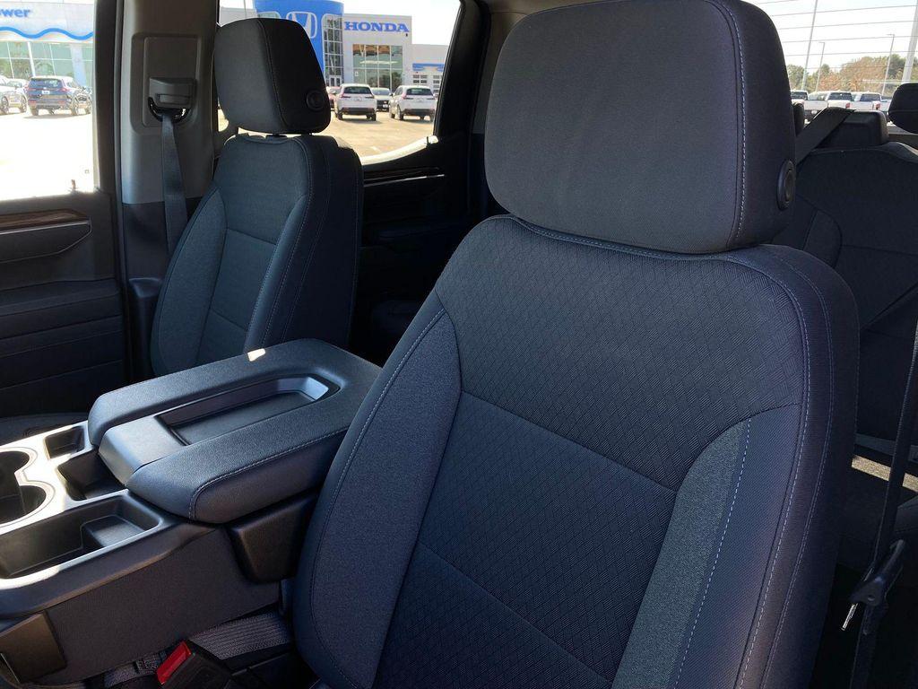 used 2025 Chevrolet Silverado 1500 car, priced at $42,990