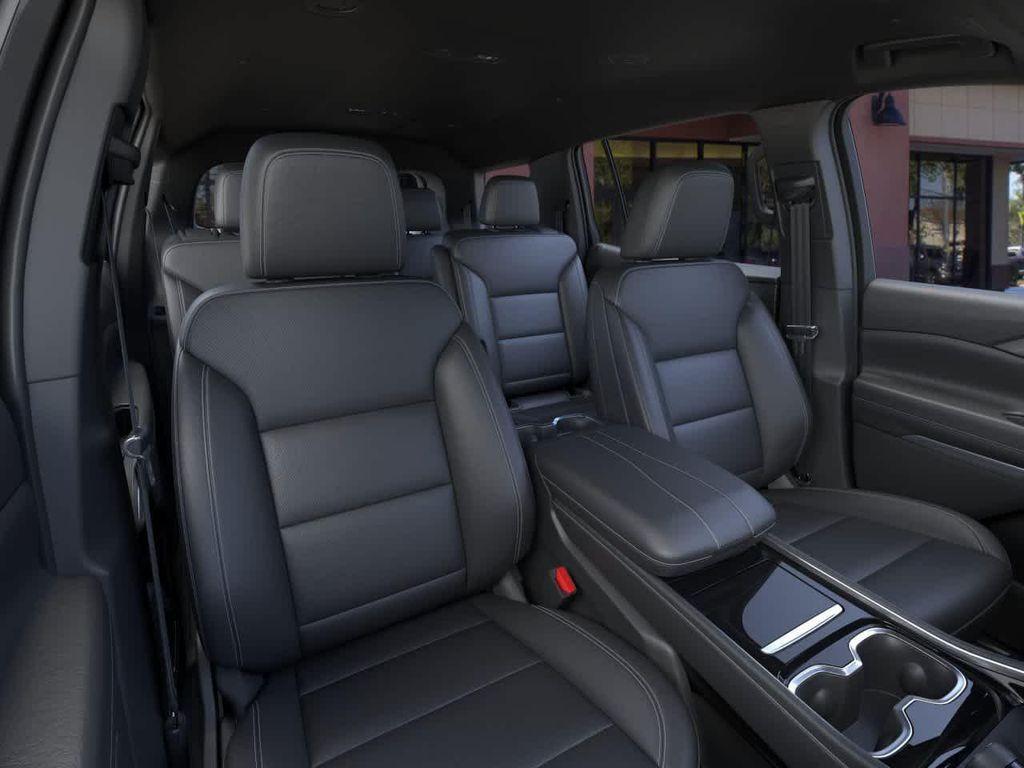 new 2026 Chevrolet Traverse car, priced at $49,110