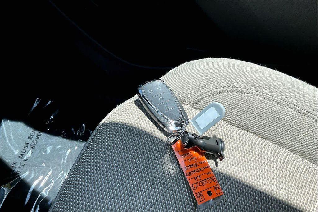 used 2022 Chevrolet Traverse car, priced at $24,940