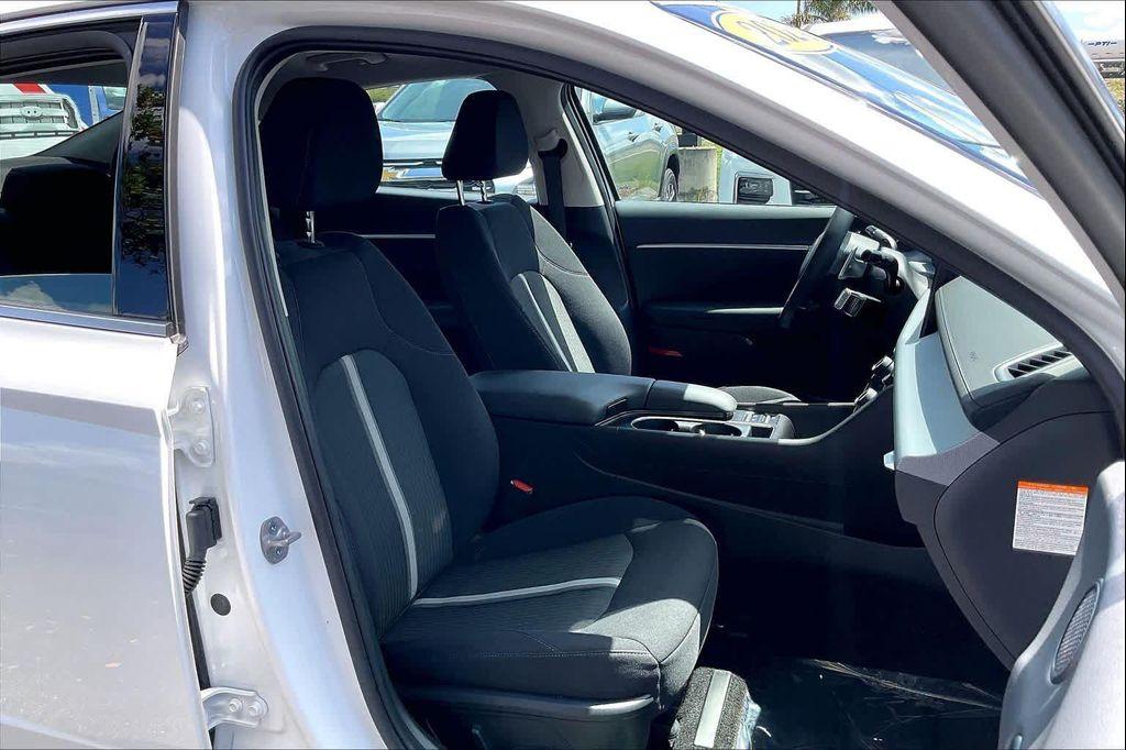 used 2024 Hyundai Sonata Hybrid car, priced at $27,935